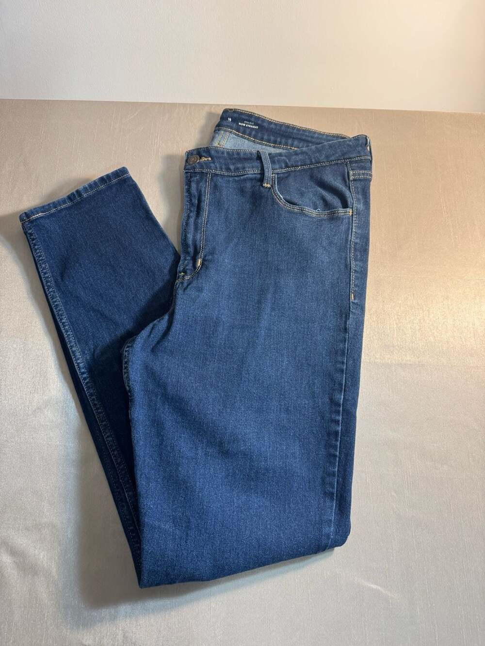 Old Navy High Rise Wow Straight Jeans Women's Size 16 Long Dark Blue Denim